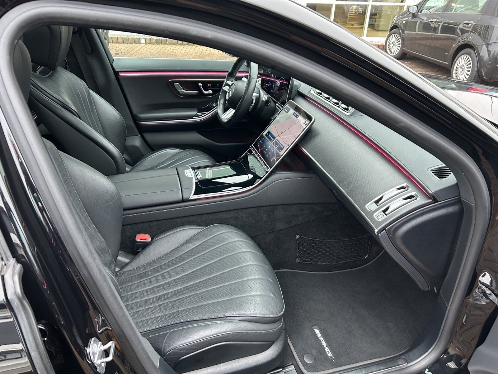 Fahrzeugabbildung Mercedes-Benz S350d AMG Pano DISTRO 4xMemo AIRMATIC Burme 360°