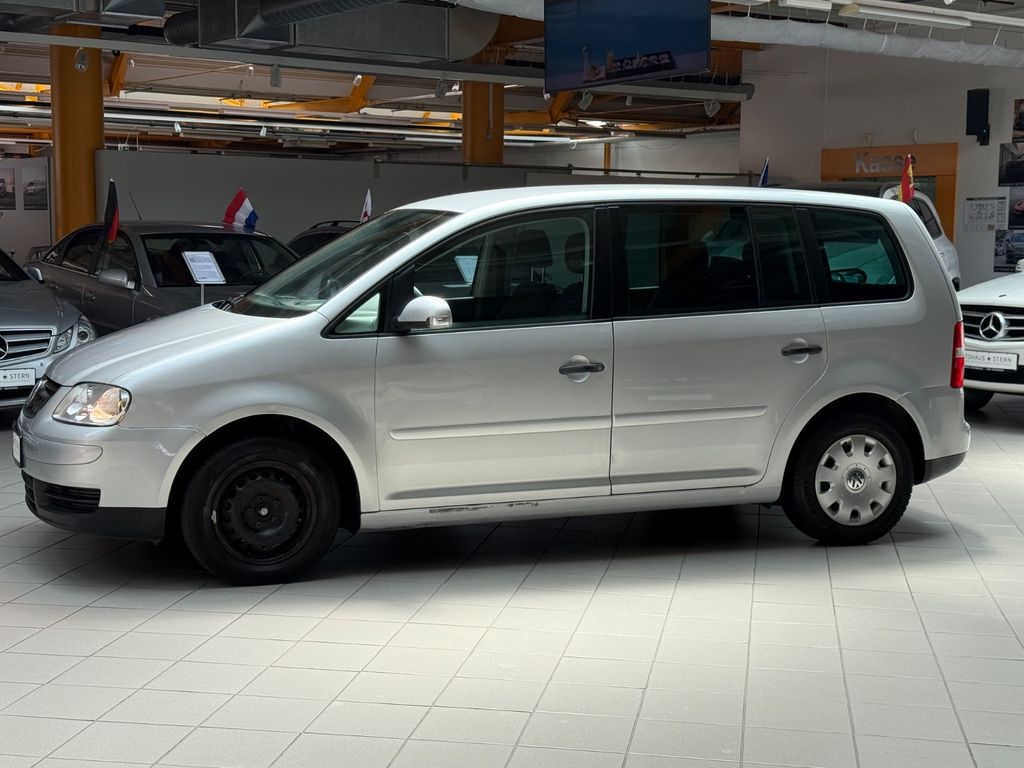 VW Touran Conceptline|7-Sitzer|SHZ|PDC|Klimaanlage VW Touran Conceptline|7-Sitzer|SHZ|PDC|Klimaanlage