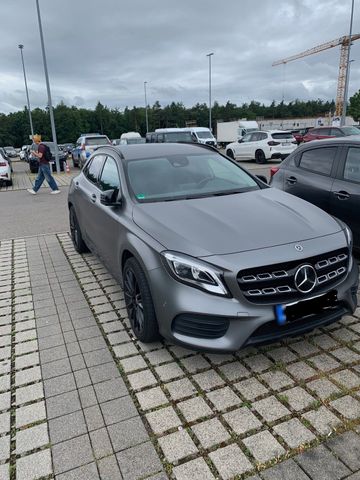 MERCEDES-BENZ Mercedes GLA 220 4Matic Allradantrieb