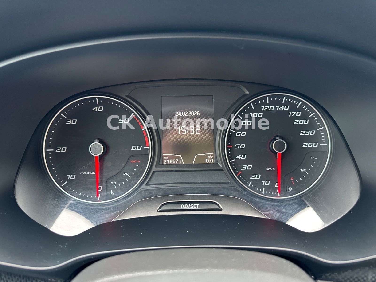 Fahrzeugabbildung SEAT Leon FR 2.0 TDI/Navi/LED/Alcantara/SHZ/PDC
