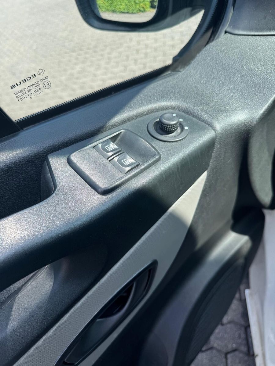 Fahrzeugabbildung Renault Trafic Kasten L1H1 2,7t Komfort/1.HAND/KLIMA