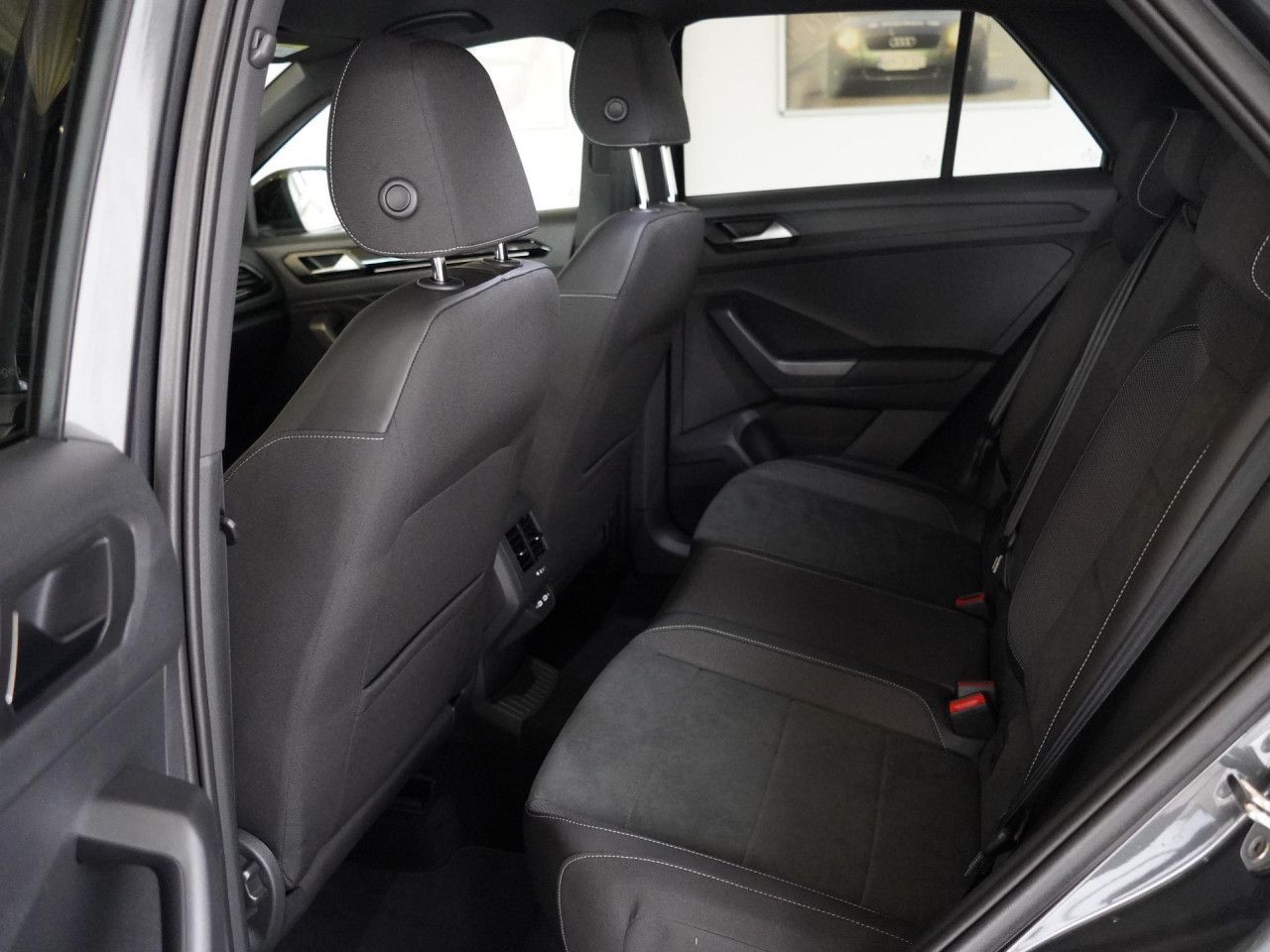 Volkswagen T-Roc 2.0 TDI Style Black Style IQ AHK KAMERA foto 10