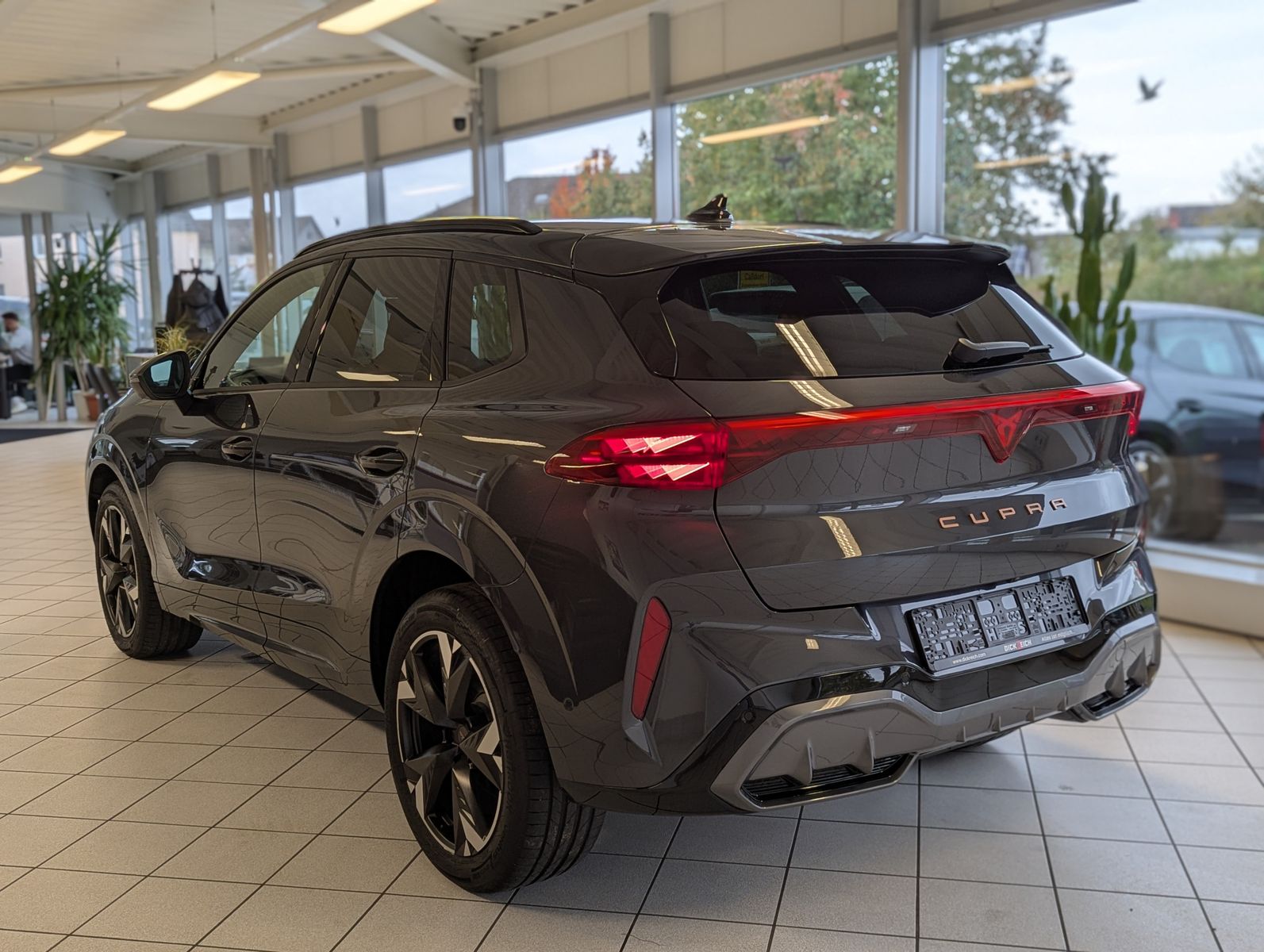 CUPRA Terramar 1.5 eTSI Sennheiser Edge-Paket HUD 19" - Image 5