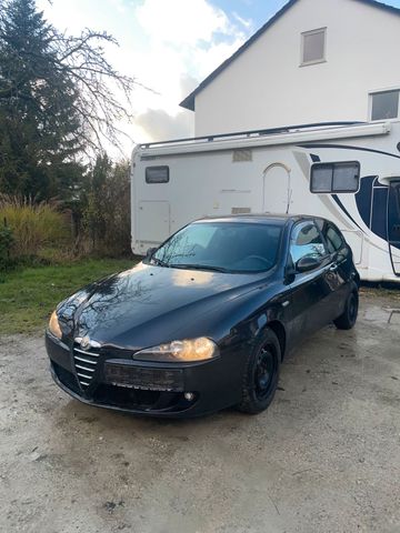 Alfa Romeo 147  1.6 Notverkauf 