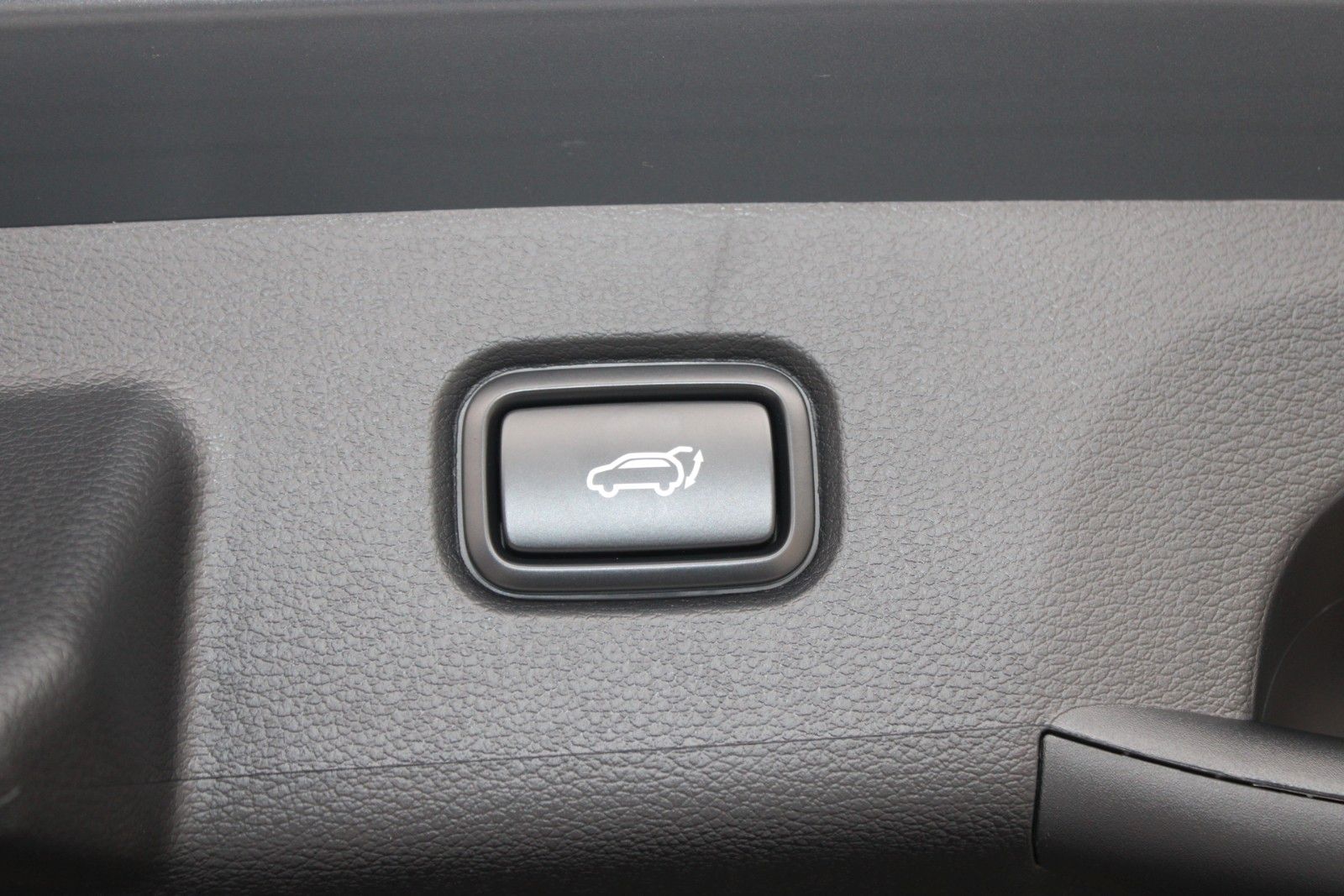 Fahrzeugabbildung Kia Sportage 1.6 T-GDI DCT Automatik Black Edition