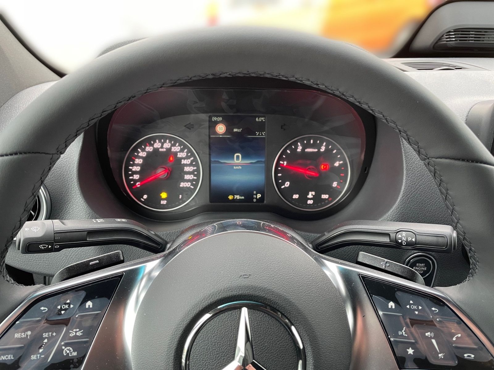 Fahrzeugabbildung Mercedes-Benz Sprinter 319 Kasten SELECT L4H2 4x4 LED AHK DIST