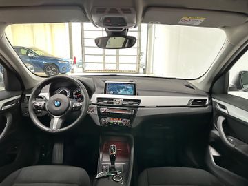 Fahrzeugabbildung BMW X1 sD20i Navi LED AHK Lenkradheizung PDC M Sport