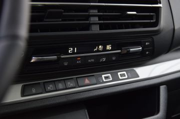 Opel Zafira Life - 10