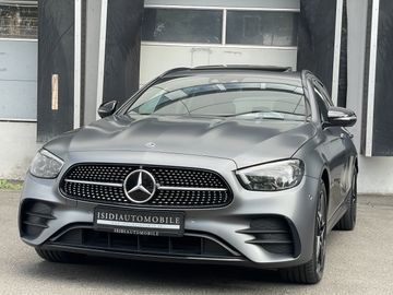 Mercedes-Benz E 300 de AMG Night LED MBUX ACC Keyless 360°