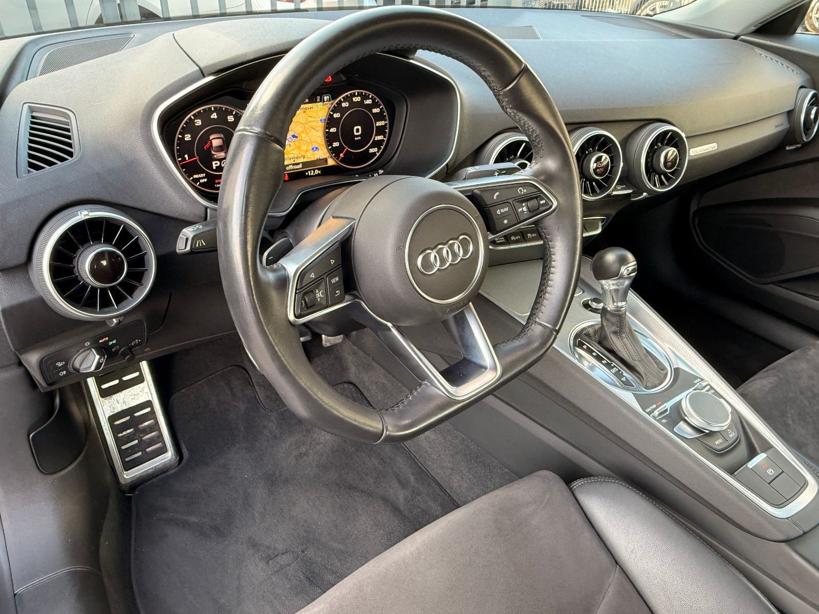 Fahrzeugabbildung Audi TT Coupe 2.0 TFSI Quattro /AUTOMATIK/NAVI/ALCANT