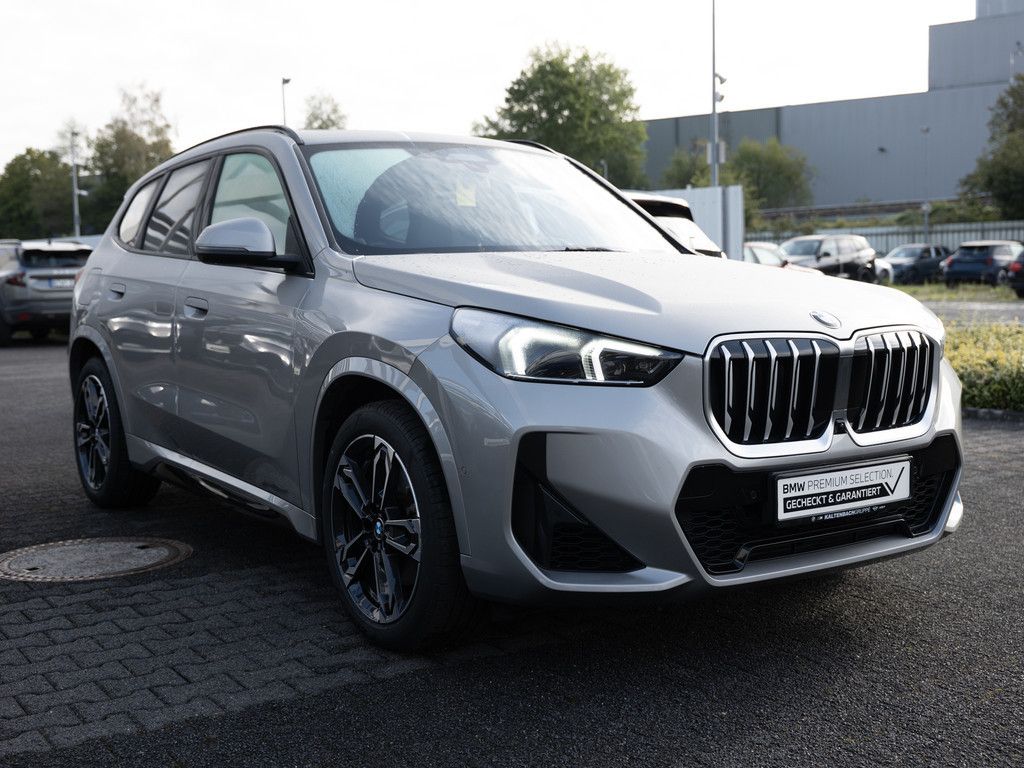 BMW X1 xDrive23i M-Sport PANO AHK HUD 360° LED ACC foto 4