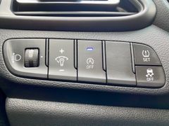 Fahrzeugabbildung Hyundai i30 1.0 T-GDI AAC SHZ KAMERA ALU ALLWETTER