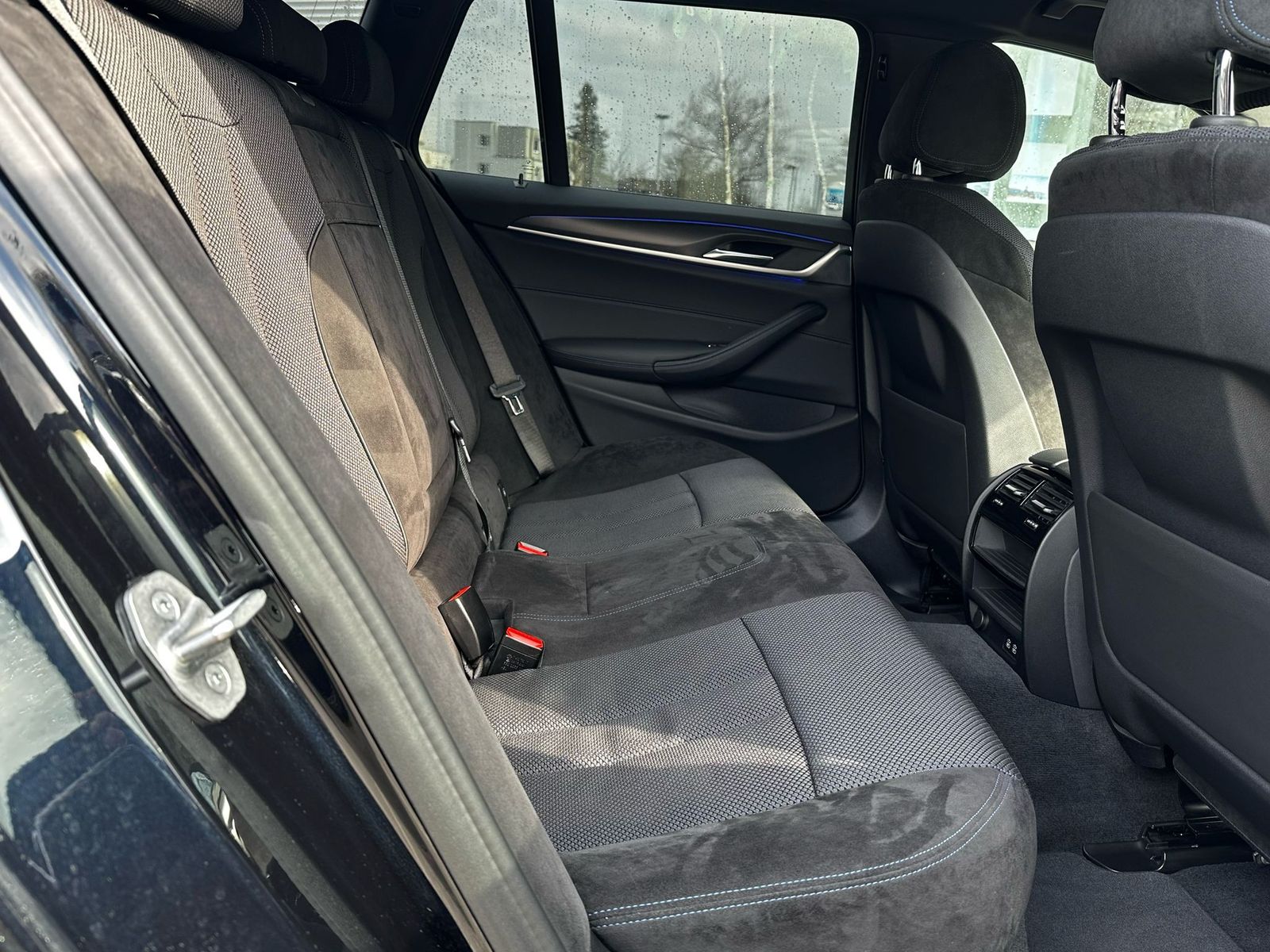 Fahrzeugabbildung BMW 520d Aut To Sport Aut M PAKET+SHADOW+VIRTU+PROF+