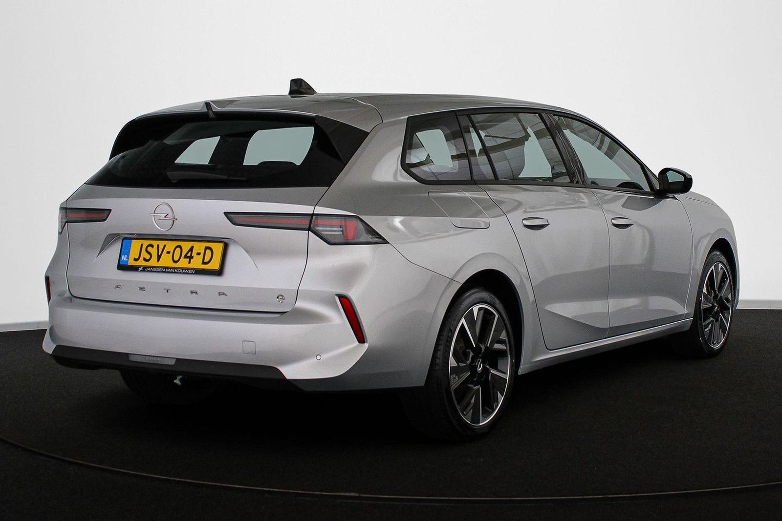 Opel Astra Sports Tourer Electric 54 kWh Edition imagem 3