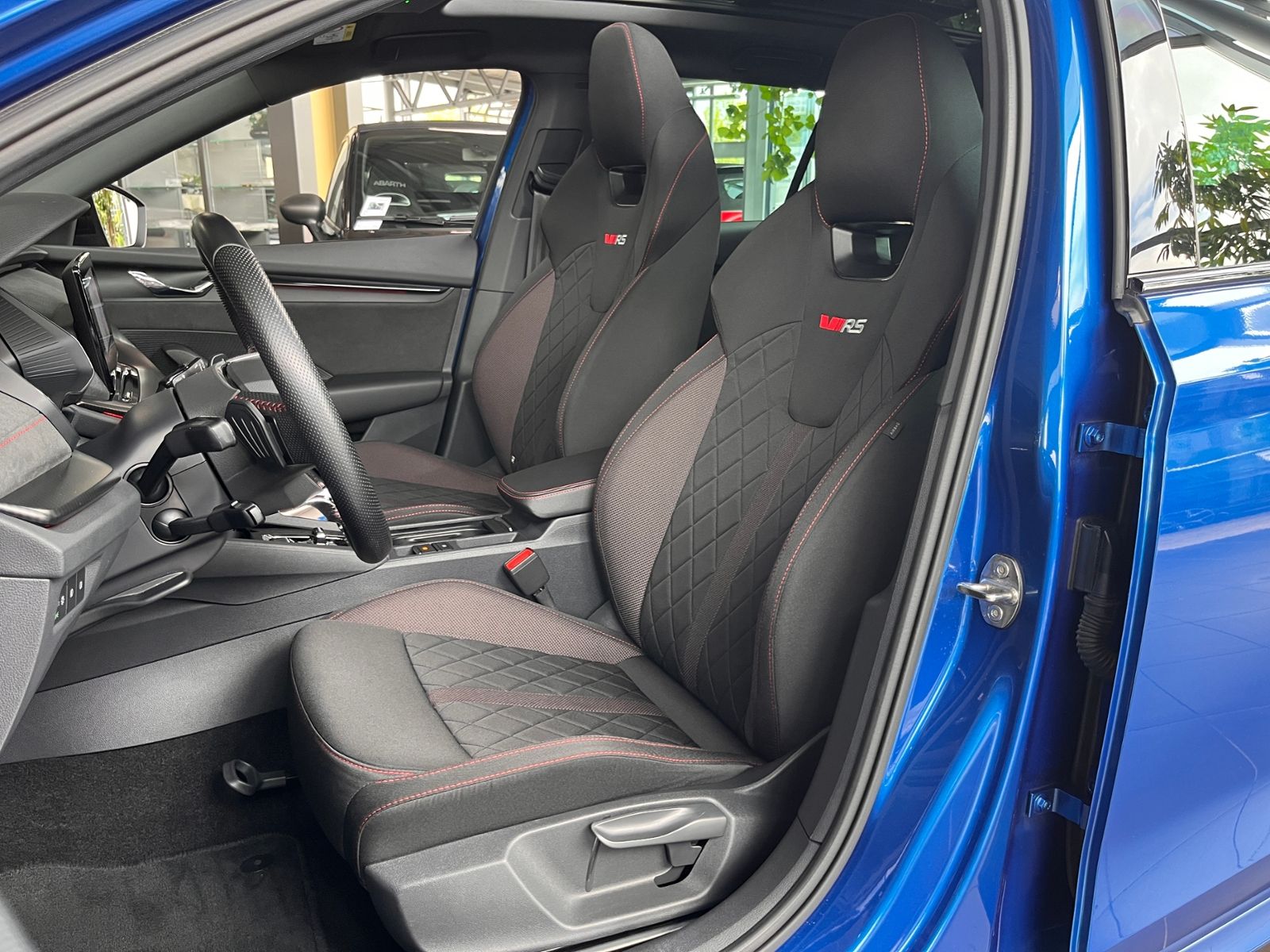 Fahrzeugabbildung SKODA Octavia Combi RS PANO AHK LED NAVI