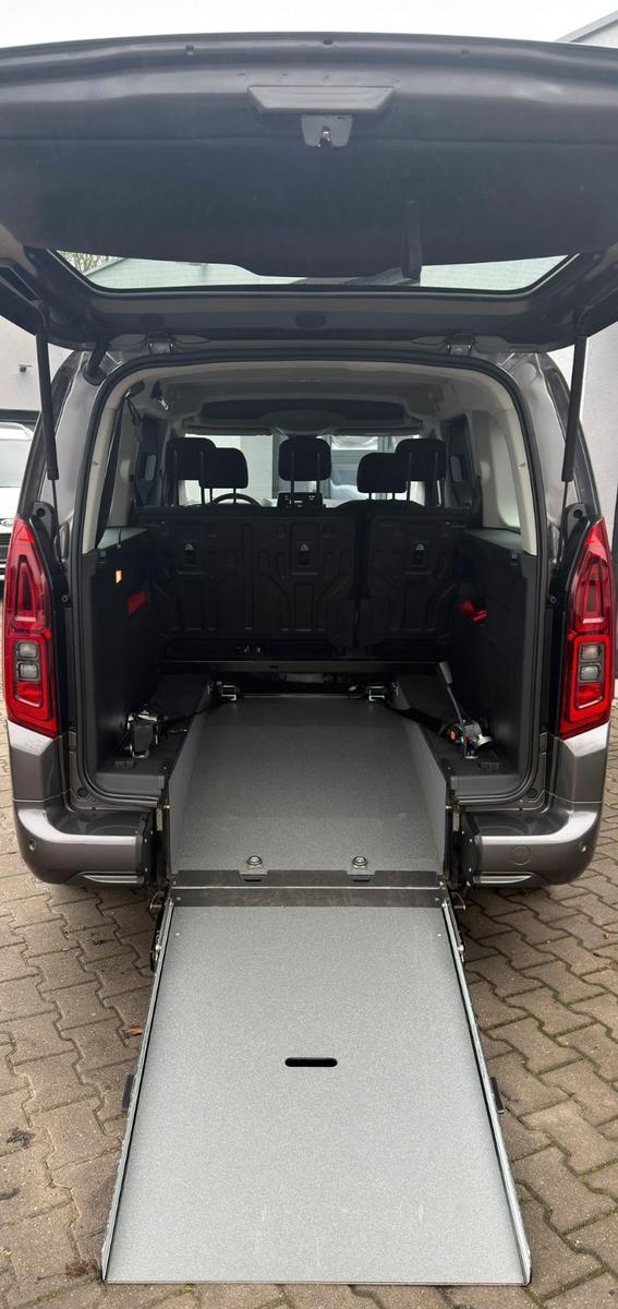 Opel Combo Behindertengerecht Rollstuhlrampe 5+1