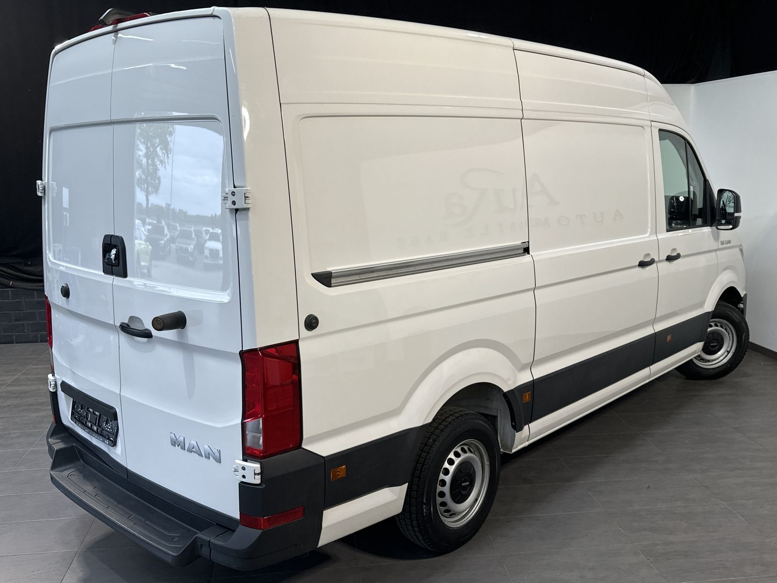 Fahrzeugabbildung MAN TGE 3.140 4X2F Kasten KAMERA+DAB+CARPLAY+1HD+GJR
