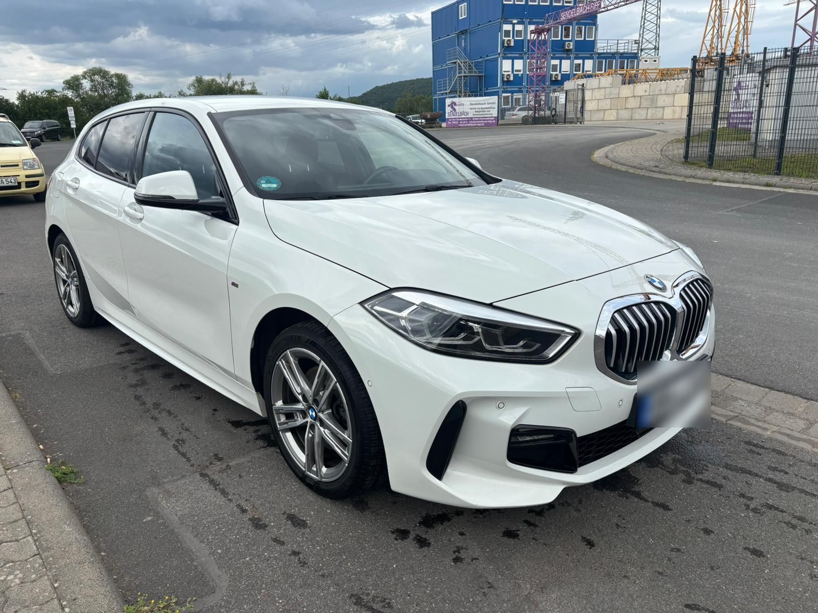 BMW BMW 118i M Sport  Top gepflegt