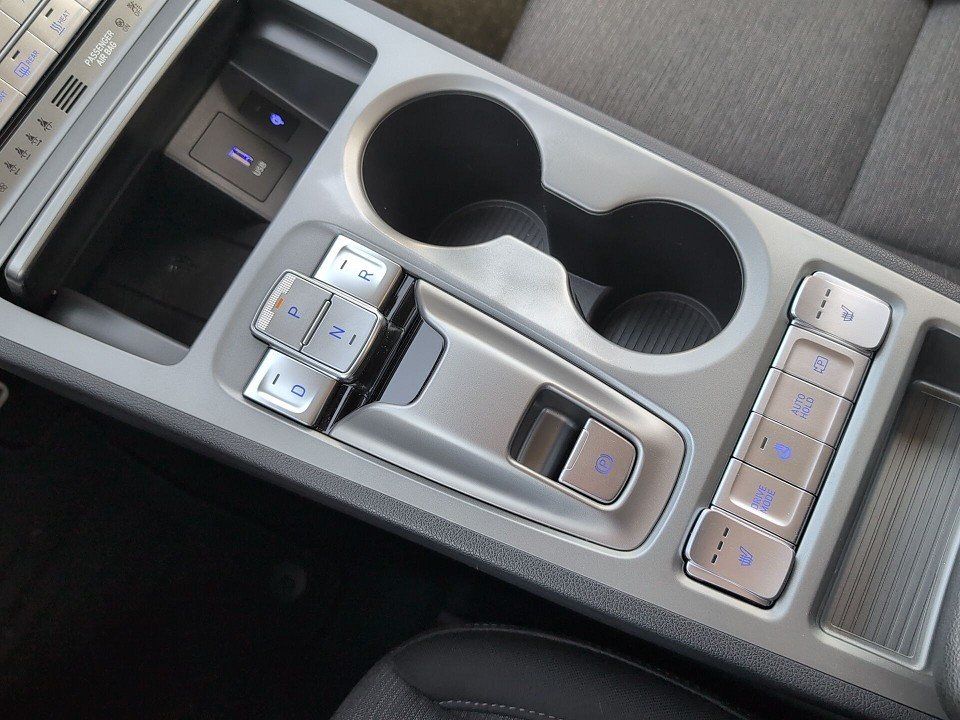 Fahrzeugabbildung Hyundai KONA EV 64kWh TREND 484KM NAV-P 1HD GARANTIE-30+