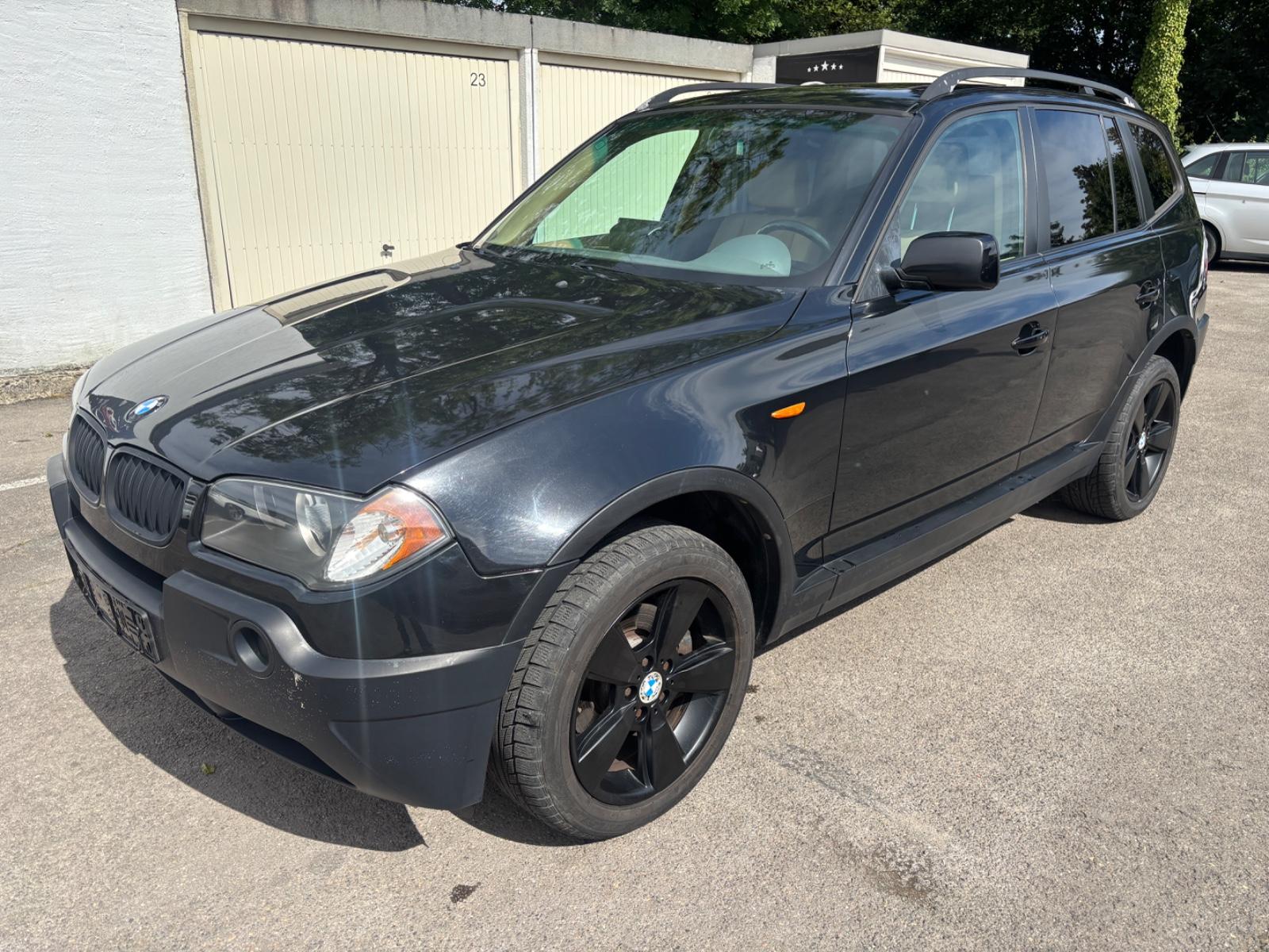 BMW X3 2.5 i PANO/AUTOMATIK/LEDER/CARPLAY