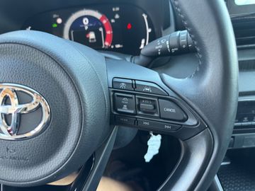 Toyota Yaris - 12
