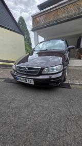 Opel Omega 3.0 V6 - Opel Omega mit Benzin-Antrieb: Limousine, 3.0