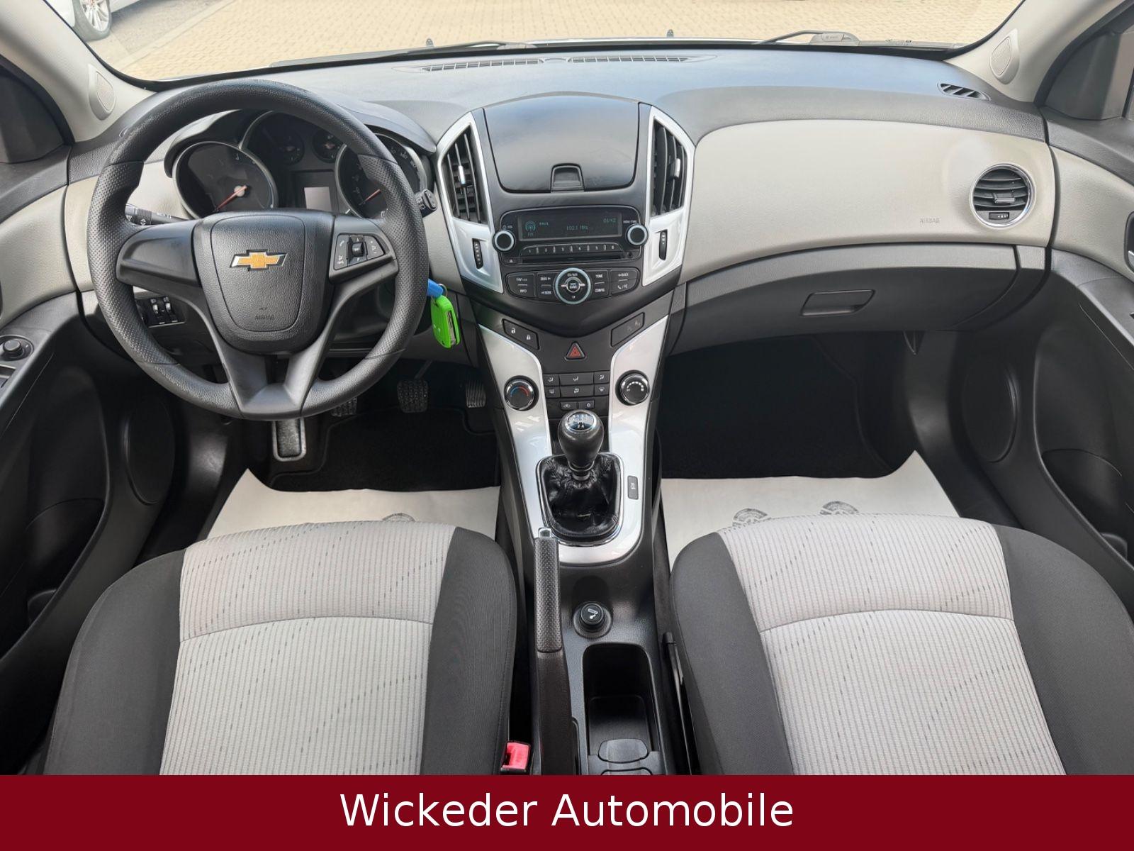 Chevrolet Cruze 2012 — photo 11
