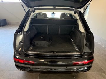 Audi Q7 - 7