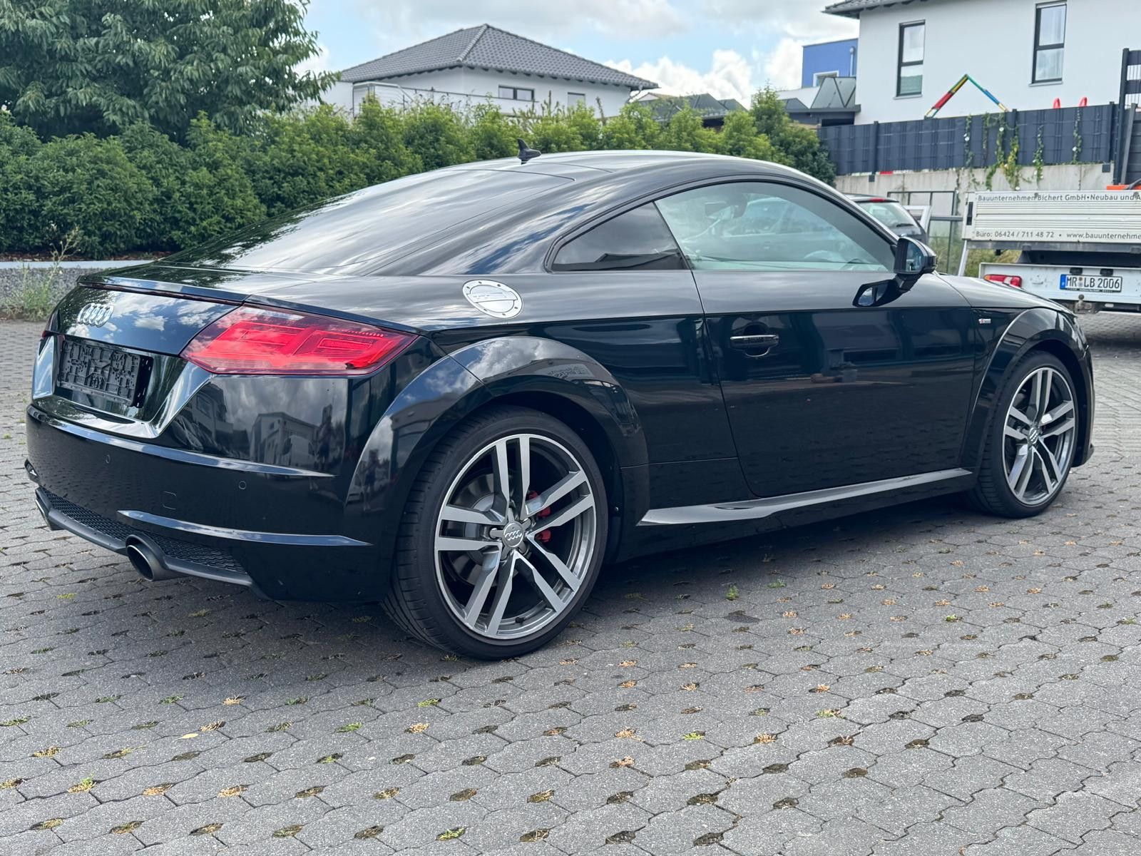 Fahrzeugabbildung Audi TT Coupe 2.0 TFSI S-Line VIRTUAL+XENO+SHZ+PDC+