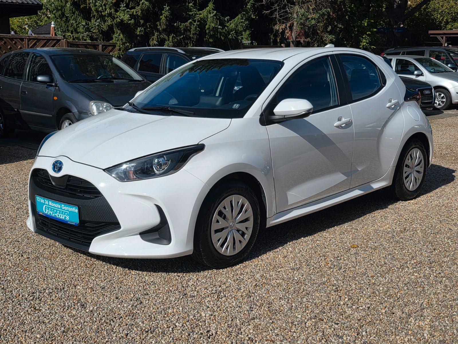 Toyota Yaris 1.5-l-VVT-i Hybrid CVT Business Edition imagem 2