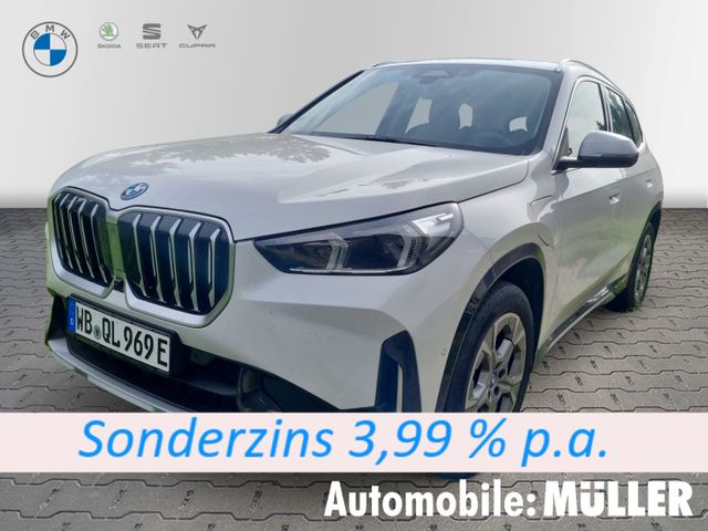 BMW X1 30 e xLine LED NAVI AHK ACC Park-Assistent