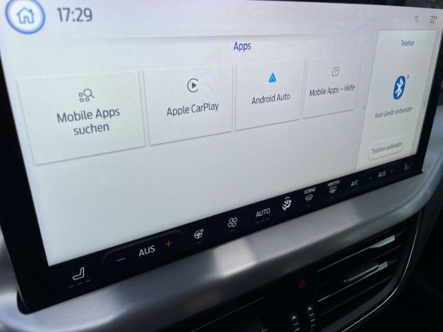 Fahrzeugabbildung Ford Focus 1.0 EcoBoost Mild-Hybrid Titanium X Autom.