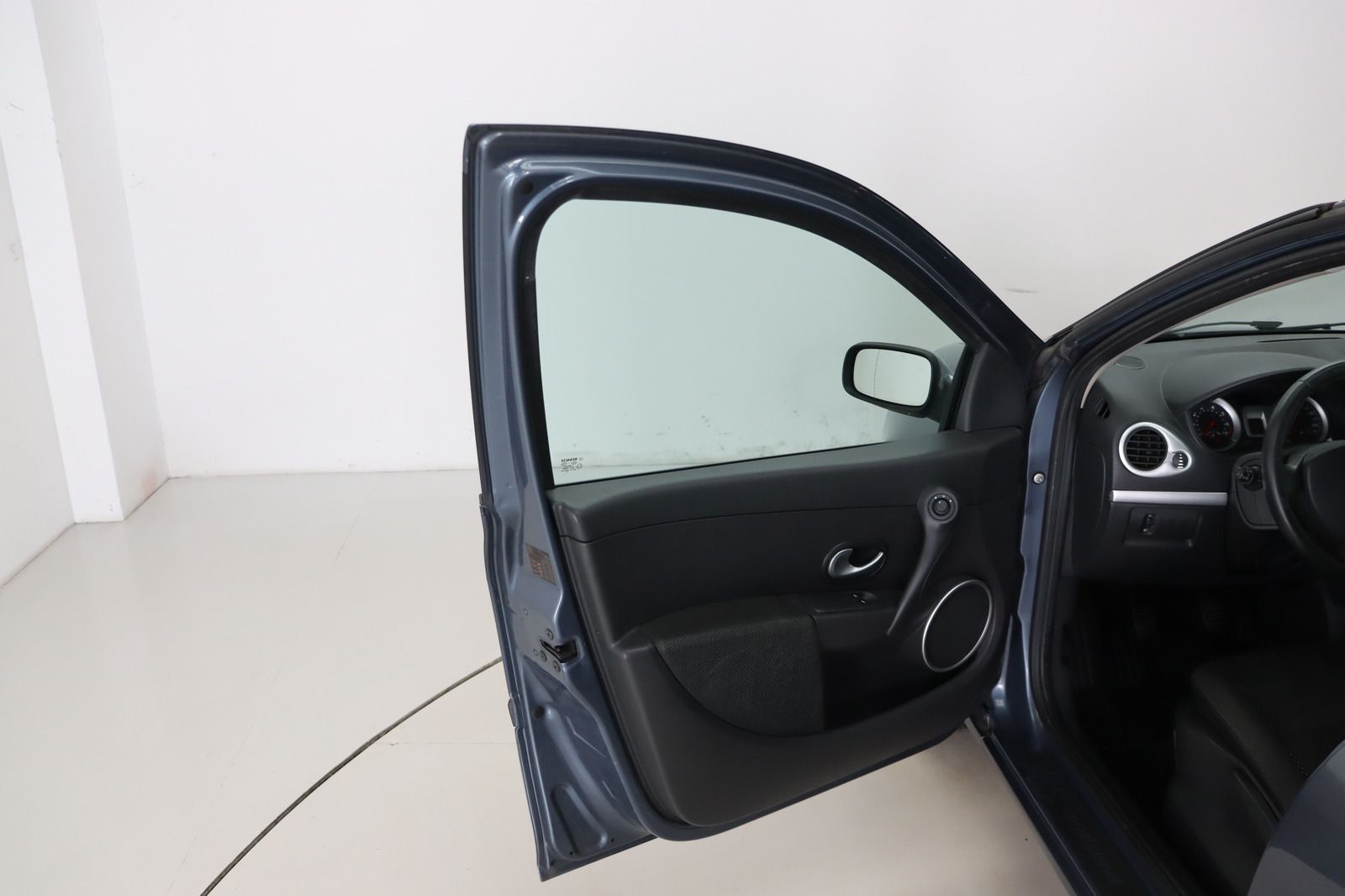 Fahrzeugabbildung Renault Clio Grandtour by Rip Curl 1.2 16V TCE