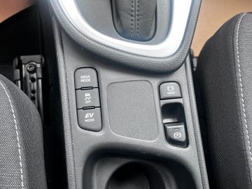 Toyota Yaris - 12