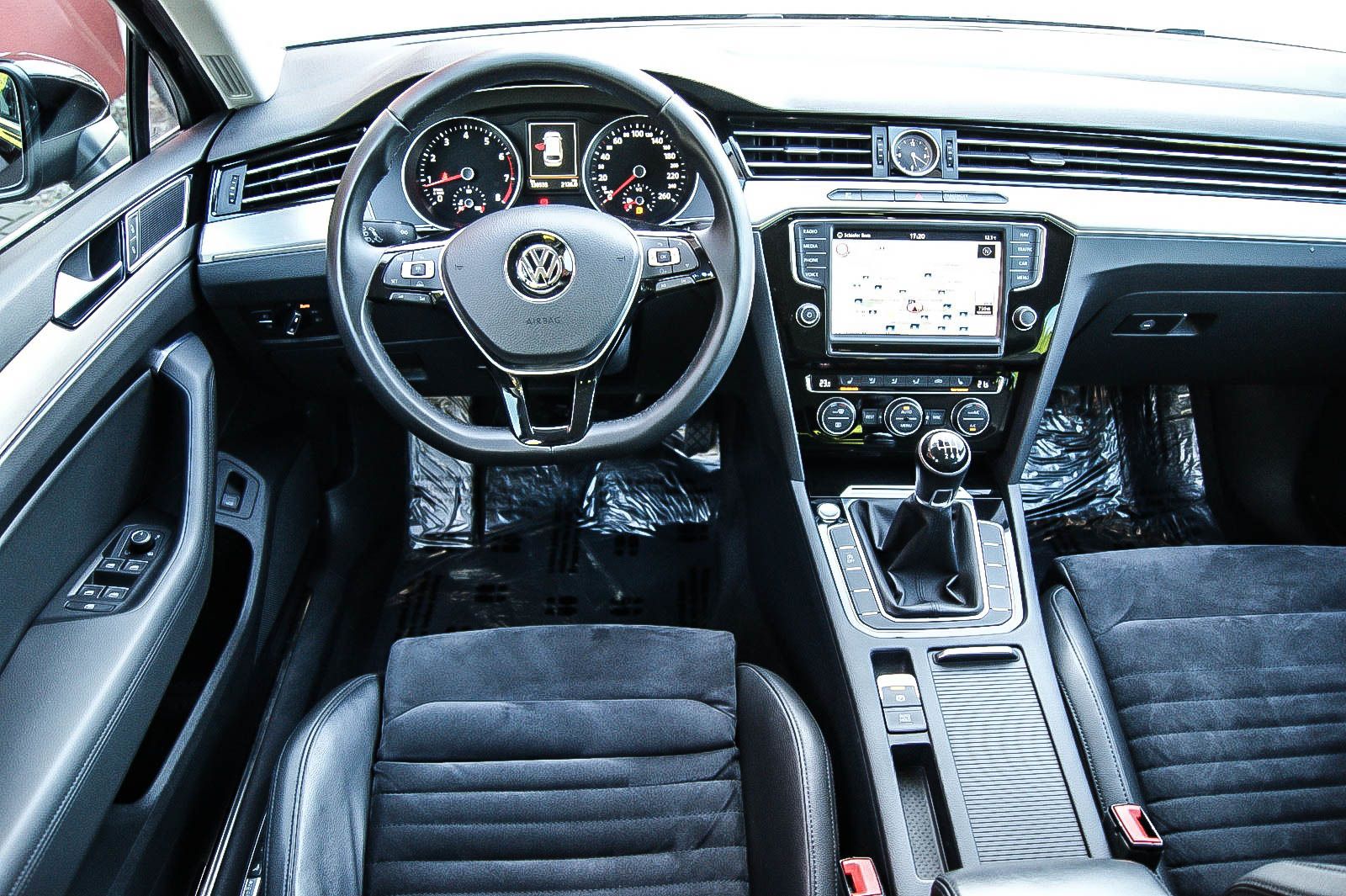Fahrzeugabbildung Volkswagen Passat Variant 14TSI HIGHLINE ACC PREMIUM KESSY