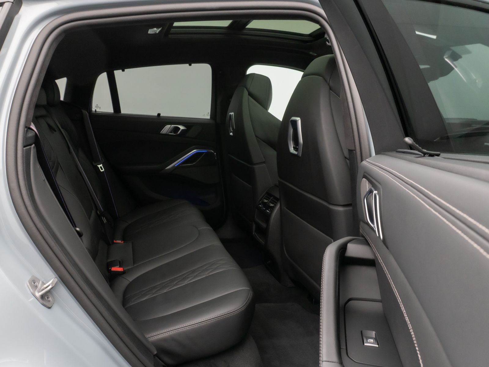 Fahrzeugabbildung BMW X6 xD30d M Sport Pro Panorama 360°HUD H/K 22Zoll