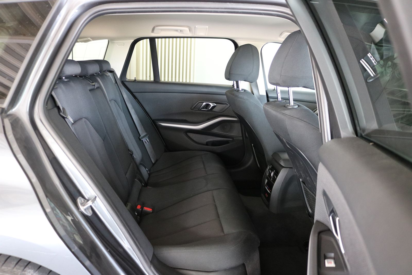BMW 320i Touring, Live Cockpit, Driving,-u. Parking  foto 9