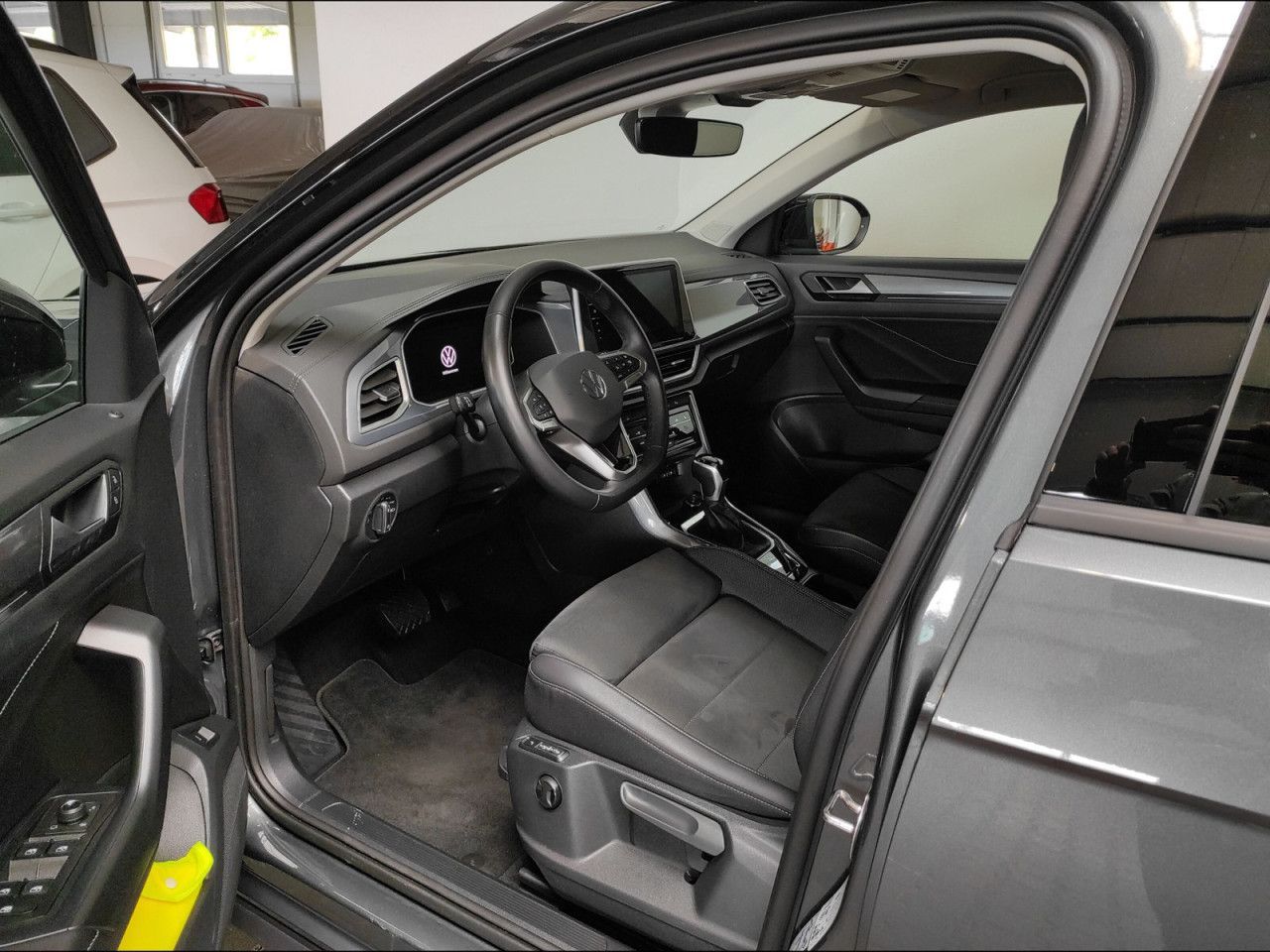 Volkswagen T-Roc Style 1.5 TSI DSG AHK NAVI LED foto 5