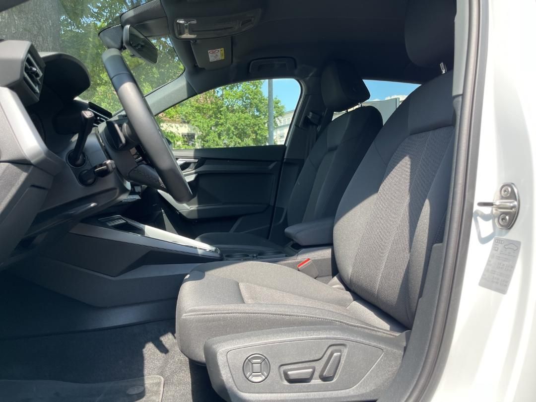 Fahrzeugabbildung Audi A3 allstreet 40 TFSI e S tronic Kamera,LED,Navi