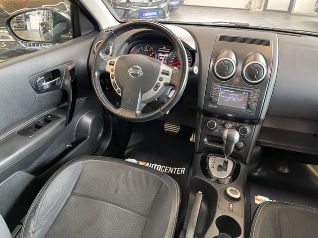 Nissan Qashqai 360 4X4 *PANORAMA*NAVI*TEILLEDER*