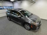 Chrysler PACIFICA PINNACLE- HYBRID-360° CAM. ACC-1. Hand - gebrauchte Chrysler Kleinbus