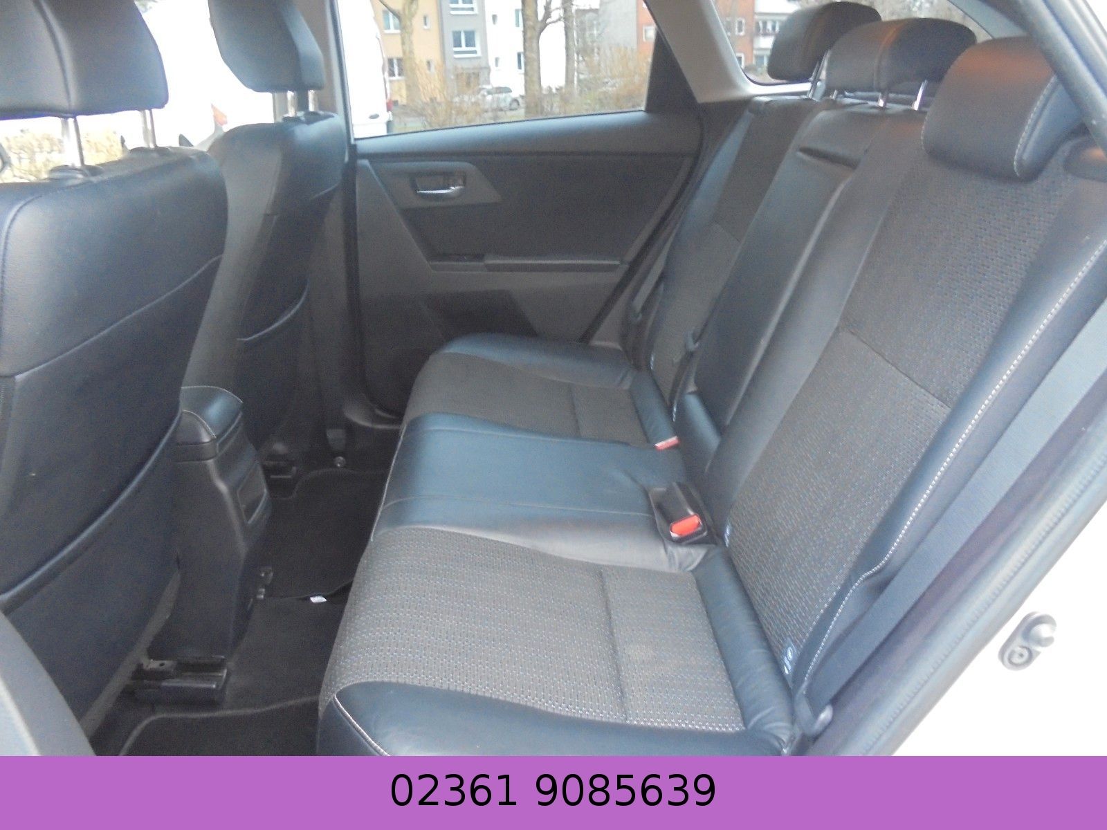 Fahrzeugabbildung Toyota Auris Touring Sports Hybrid Executive/Shz/2xPdc