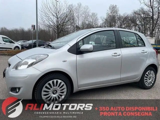 Toyota Yaris 1.3 5 porte*Automatik*Neopatentati*