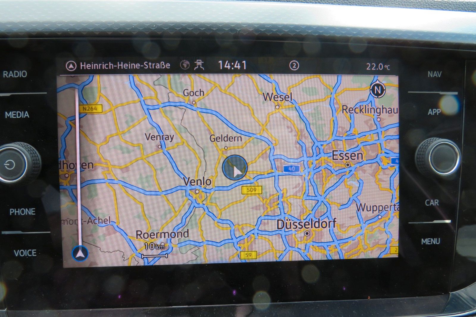 Fahrzeugabbildung Volkswagen T-Cross Life LED SPORT-PAKET SITZH. NAVI APP