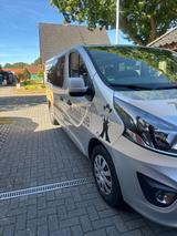 Opel Vivaro - Opel: Firmenfahrzeug
