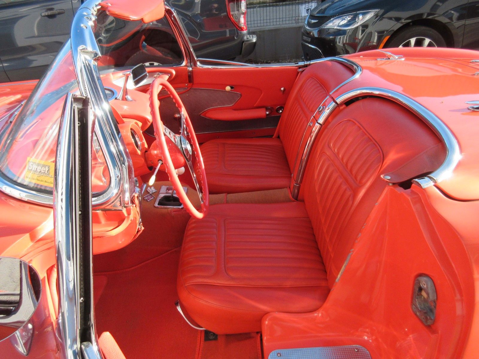 Vehicle photo 20