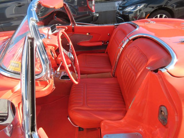 Vehicle photo 20