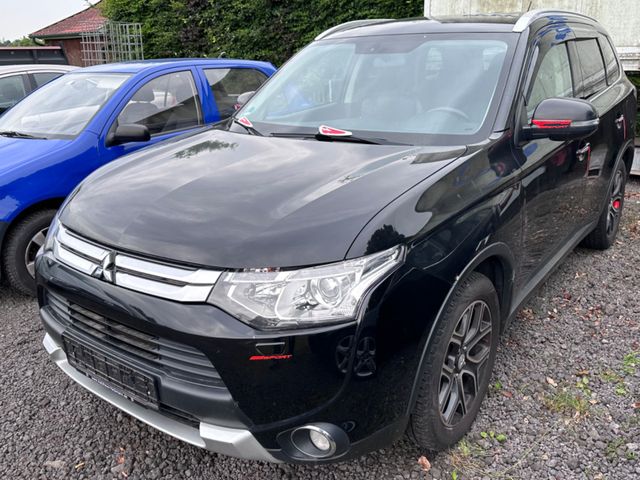 Mitsubishi Outlander ClearTec Instyle 4WD Leder+Navi+AHK+7S