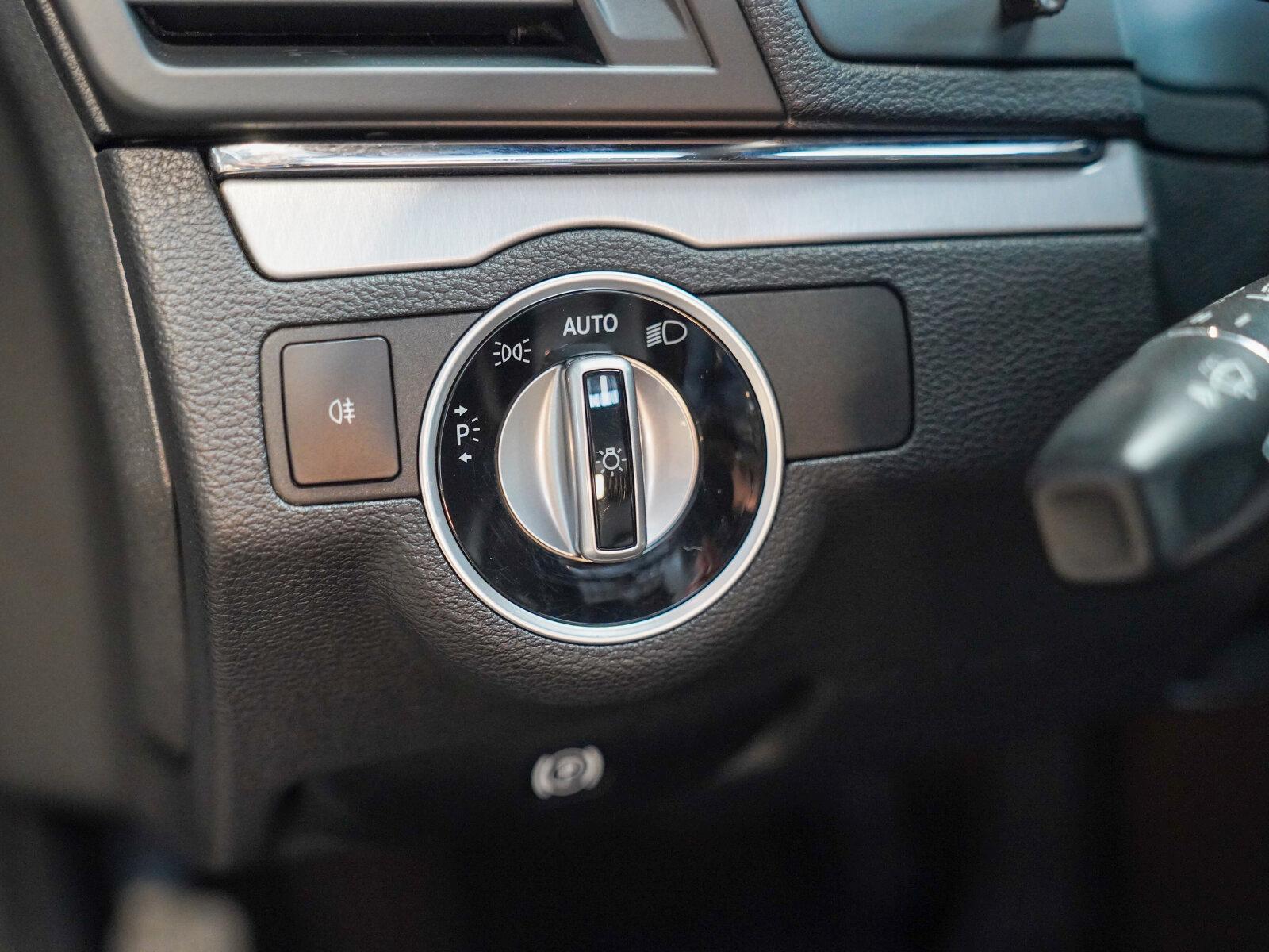 Mercedes-Benz E 220 CDI Avantgarde Leder AIRCAP AIRSCARF AHK