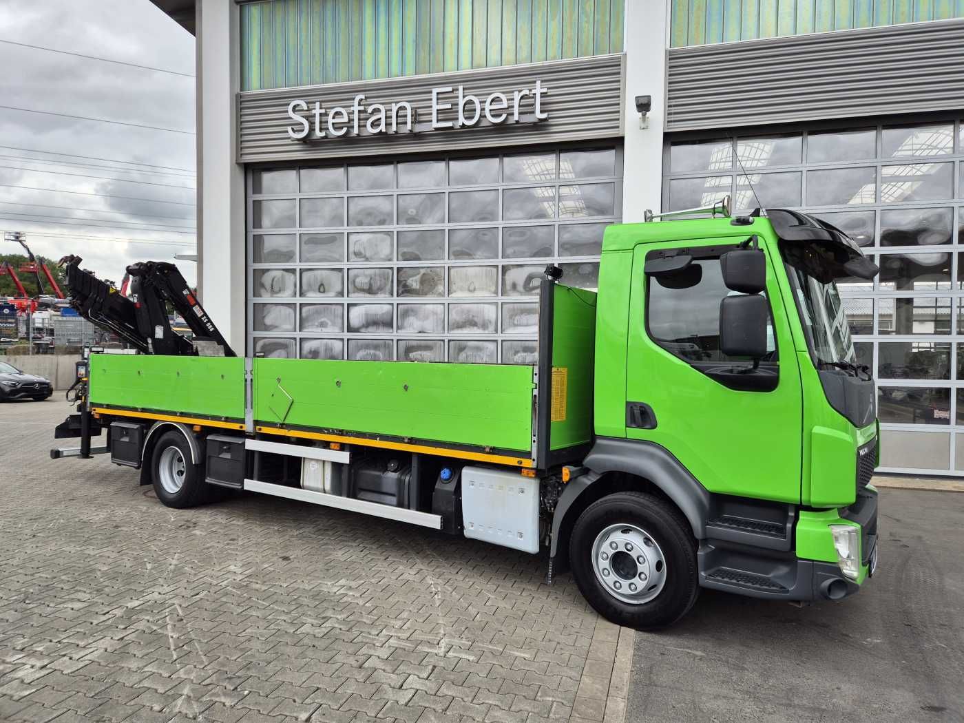 Fahrzeugabbildung Volvo FL 42 R Kran Hiab XS 088 Funk bis 14 m! Kamera